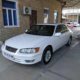 Toyota Camry 2001