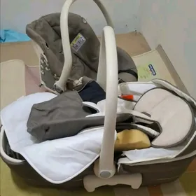 автокресло и столик