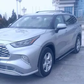 Toyota Highlander 2020