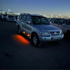 Mitsubishi Pajero 2006