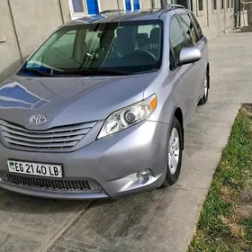 Toyota Sienna 2010