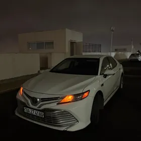 Toyota Camry 2018