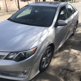 Toyota Camry 2013