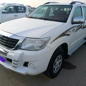 Toyota Hilux 2014