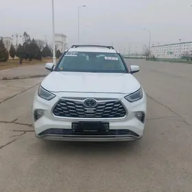 Toyota Highlander 2022