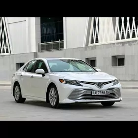 Toyota Camry 2018