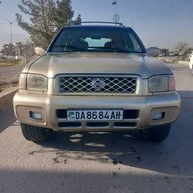 Nissan Pathfinder 1999