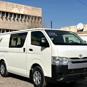 Toyota Hiace 2025