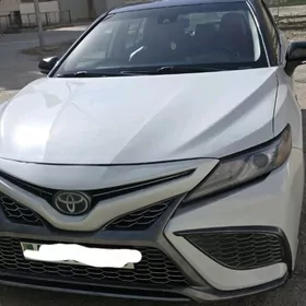 Toyota Camry 2020