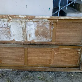 Двери с рамкой от клодовой.