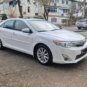 Toyota Camry 2014