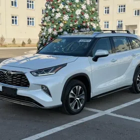 Toyota Highlander 2022