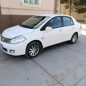 Nissan Versa 2010