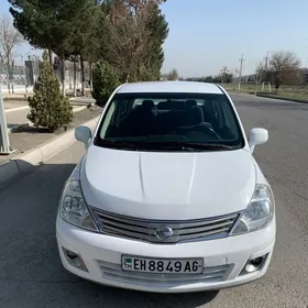 Nissan Versa 2010