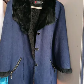 Продаётся костюм