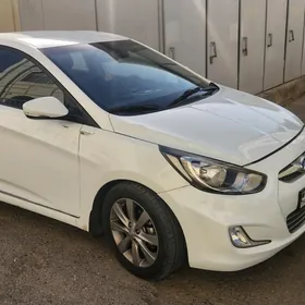 Hyundai Accent 2014