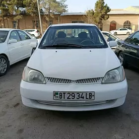 Toyota Echo 2000