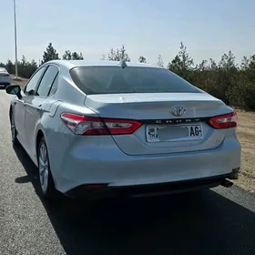 Toyota Camry 2018