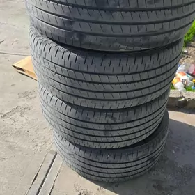 bridgestone 235 45 18