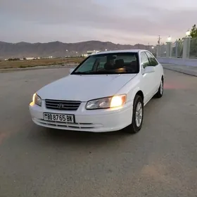 Toyota Camry 1999