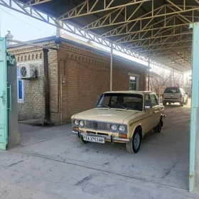 Lada 2103 1983
