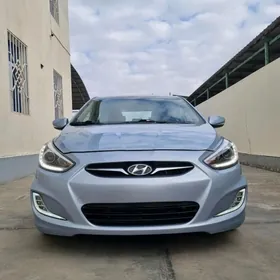 Hyundai Accent 2011