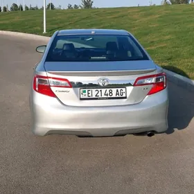 Toyota Camry 2014