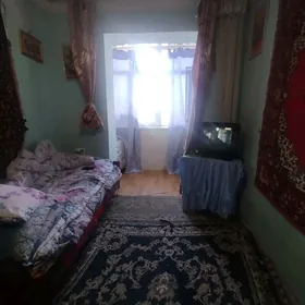 3  комнат 4 этаж