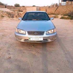 Toyota Camry 2001