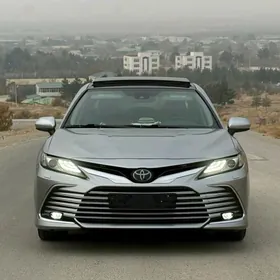 Toyota Camry 2019