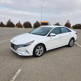 Hyundai Elantra 2023