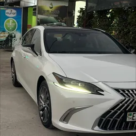 Lexus ES 350 2022