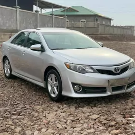 Toyota Camry 2014