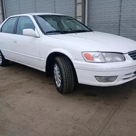 Toyota Camry 1999