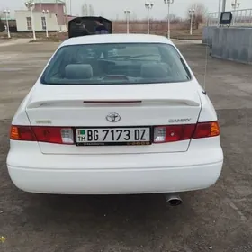 Toyota Camry 2000