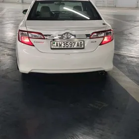 Toyota Camry 2012