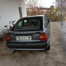 Opel Vectra 1992