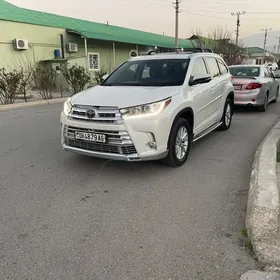 Toyota Highlander 2018