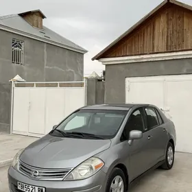 Nissan Versa 2010