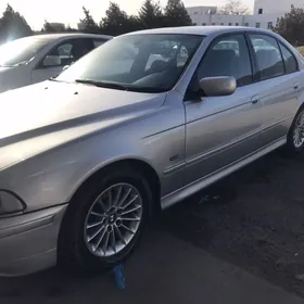 BMW E39 2001