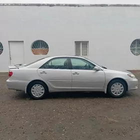 Toyota Camry 2004