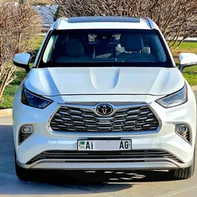 Toyota Highlander 2022