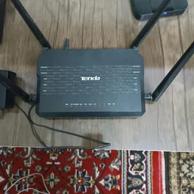 Роутер Tenda