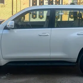 Toyota Land Cruiser Prado 2023