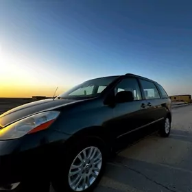Toyota Sienna 2008
