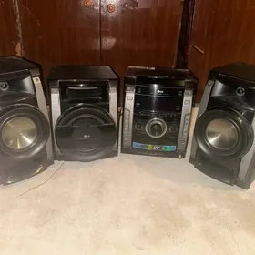 Музыкальный центр LG