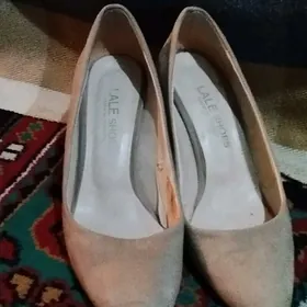 Женские туфли