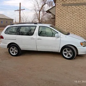 Toyota Sienna 2000