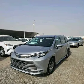 Toyota Sienna 2022