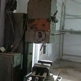 Сверлильный станок